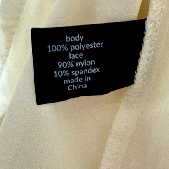 Lane Bryant Blouse sz 14/16 cream color w/lace bell sleeves small mark on front - Picture 4 of 6